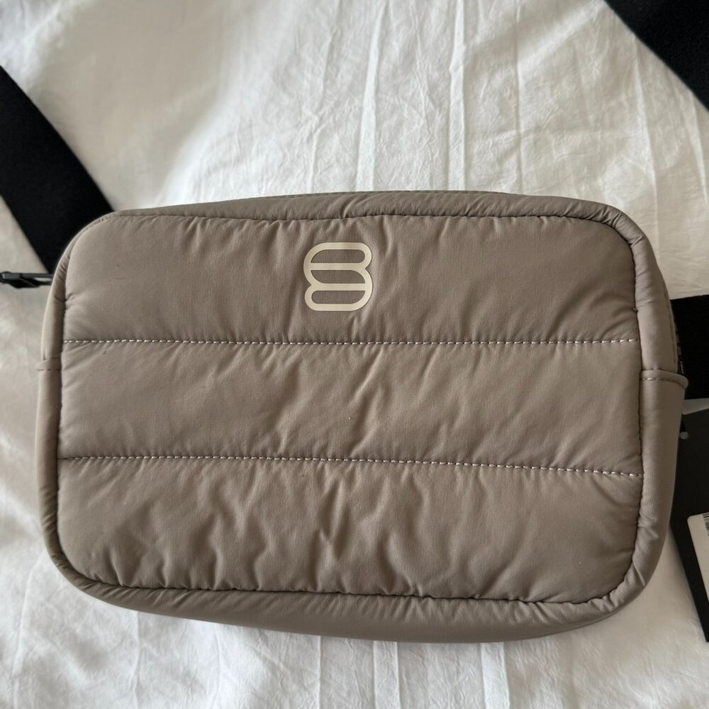 BNWT Aritzia Super Puff Belt Bag, Modern Taupe